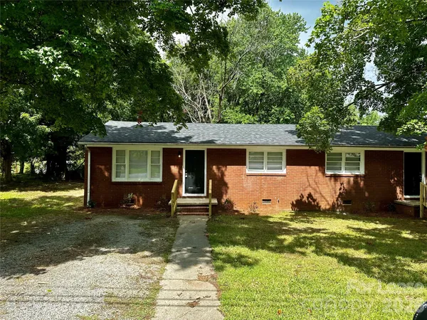 $1,049 | 108 Mendota Avenue, Lexington, NC 27292