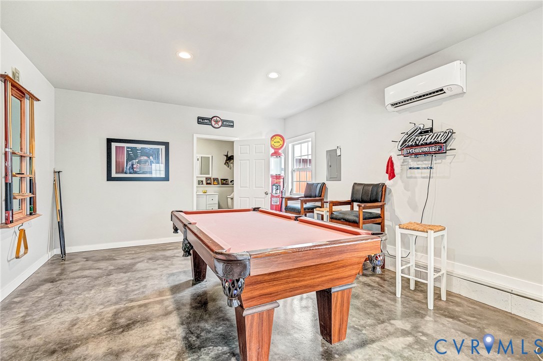 2172 Piping Tree Ferry Road Mechanicsville, VA 23111 - Photo 37 of 50 a room with furniture and a table