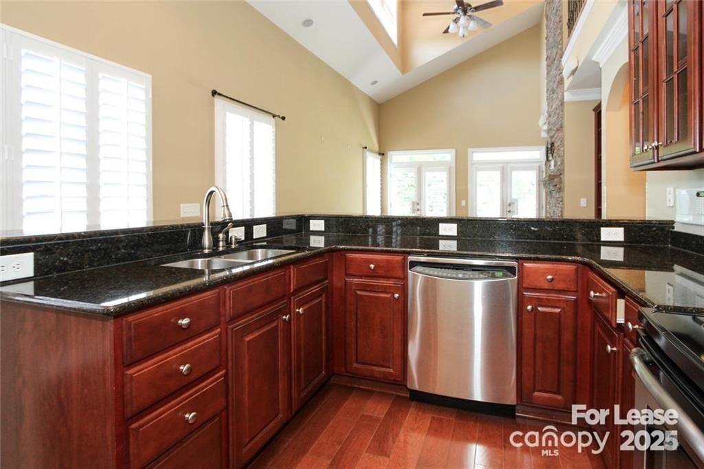 405 Halyard Lane Tega Cay, SC 29708 - Photo 15 of 40