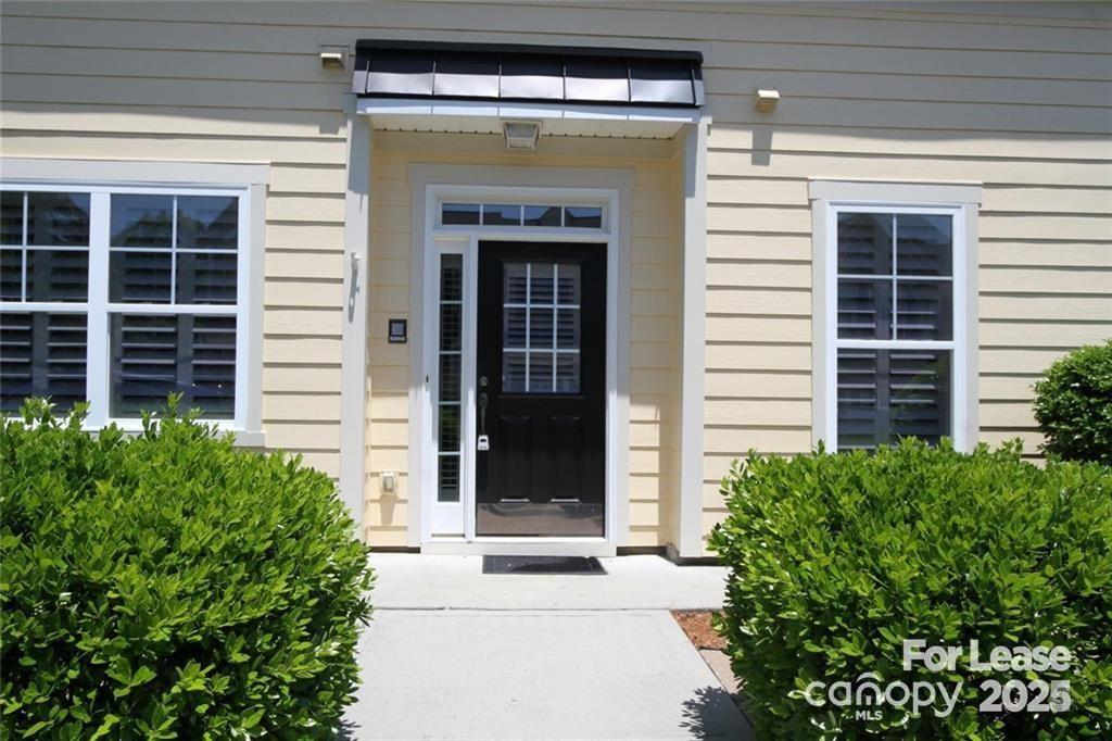 405 Halyard Lane Tega Cay, SC 29708 - Photo 2 of 40