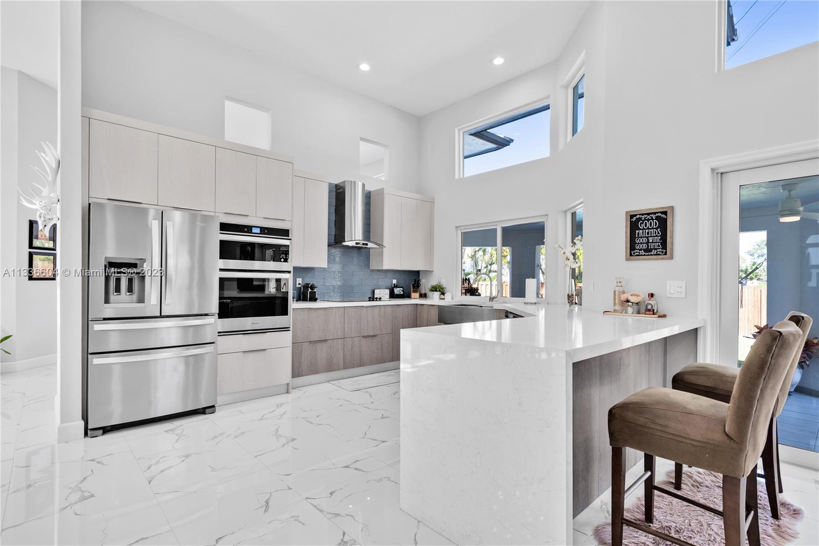 16075 Southwest 89th Avenue Road Palmetto Bay, FL 33157 - Photo 12 of 37