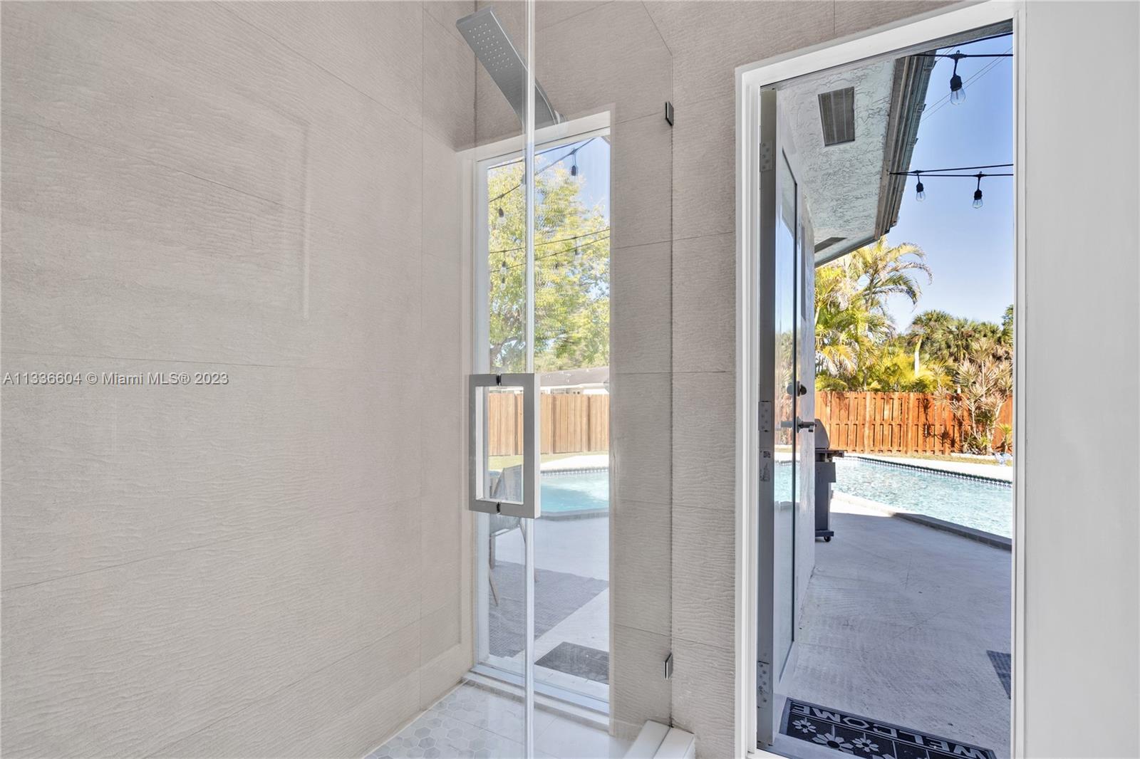 16075 Southwest 89th Avenue Road Palmetto Bay, FL 33157 - Photo 26 of 37
