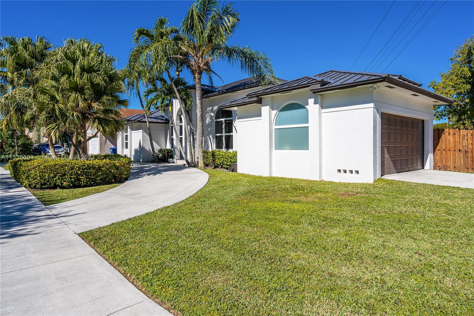 16075 Southwest 89th Avenue Road Palmetto Bay, FL 33157 - Photo 33 of 37