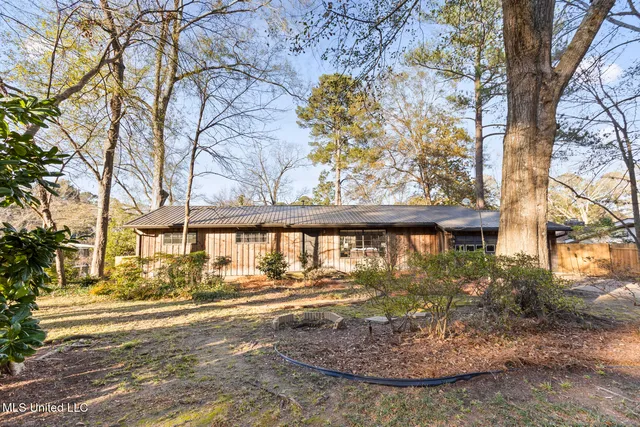 $259,000 | 1816 Douglass Drive, Jackson, MS 39211