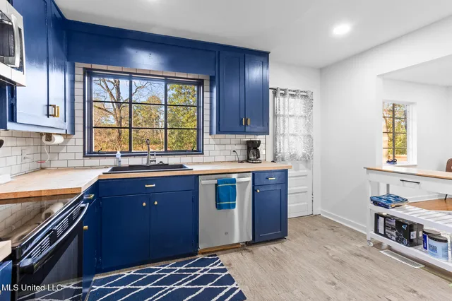 $259,000 | 1816 Douglass Drive, Jackson, MS 39211