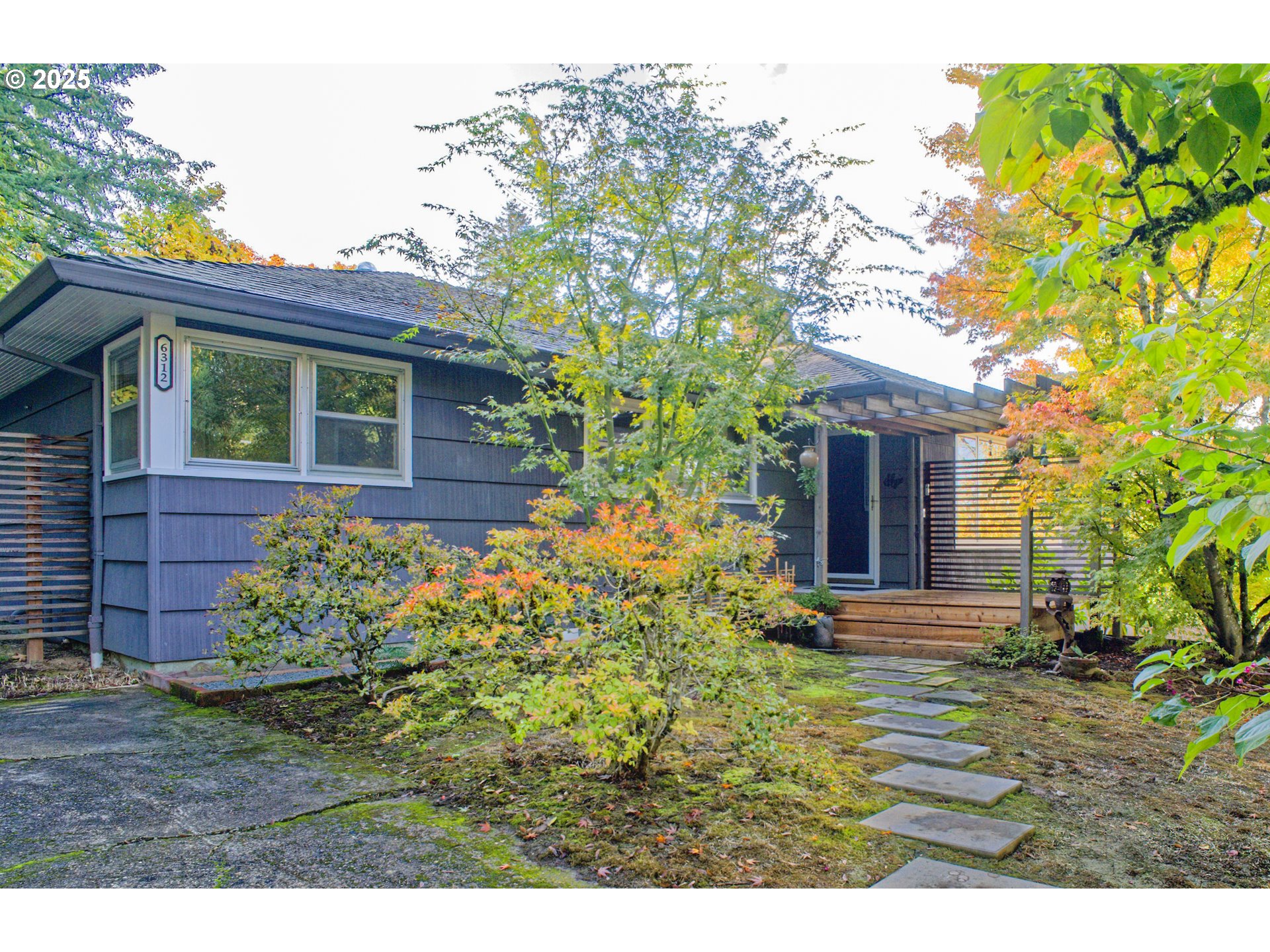 6312 Southwest Lesser Way Portland, OR 97219 - Photo 1 of 46 Gallery Image 1