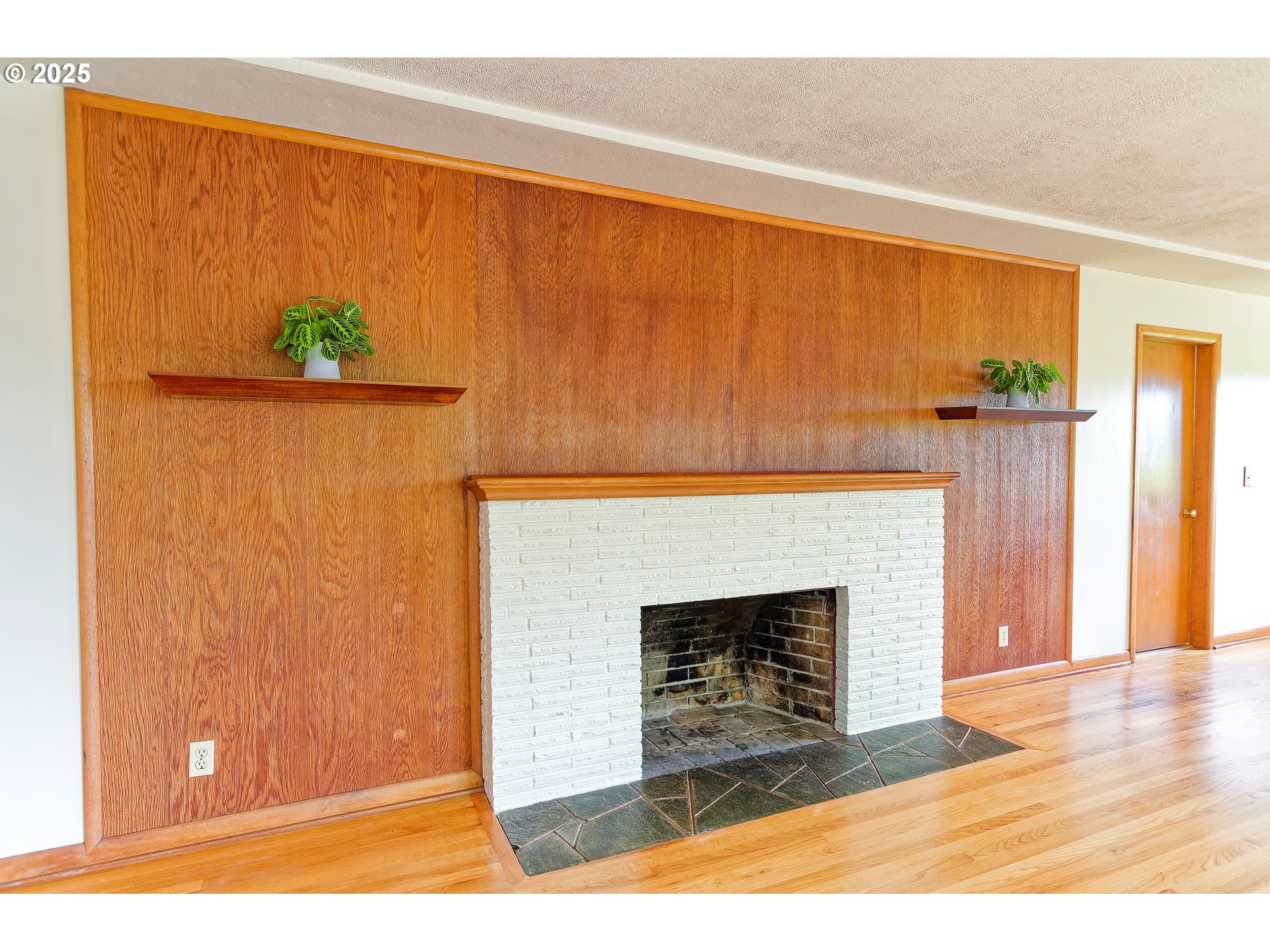 6312 Southwest Lesser Way Portland, OR 97219 - Photo 9 of 46 Gallery Image 9