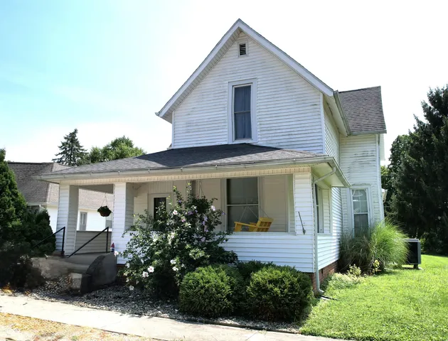 $207,000 | 305 Harrison Street, Darlington, IN 47940