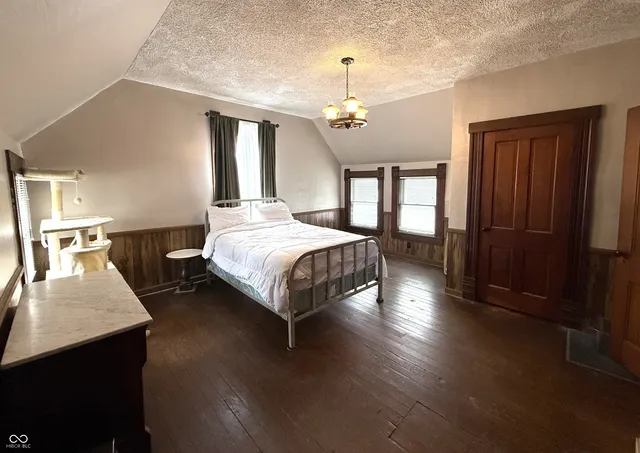 $207,000 | 305 Harrison Street, Darlington, IN 47940