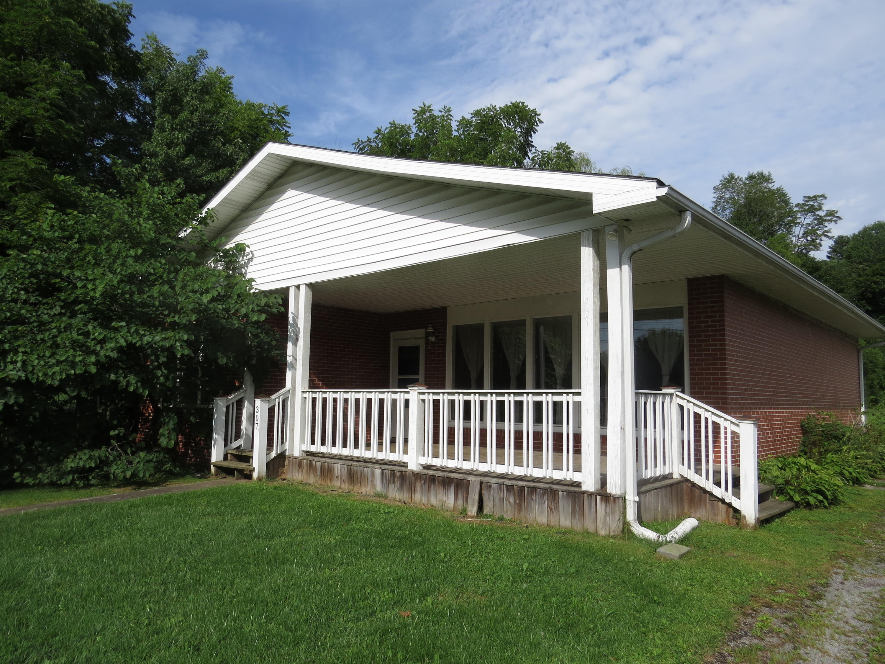307 Birchfield Road Wise, VA 24293 - Photo 2 of 48 IMG_0038