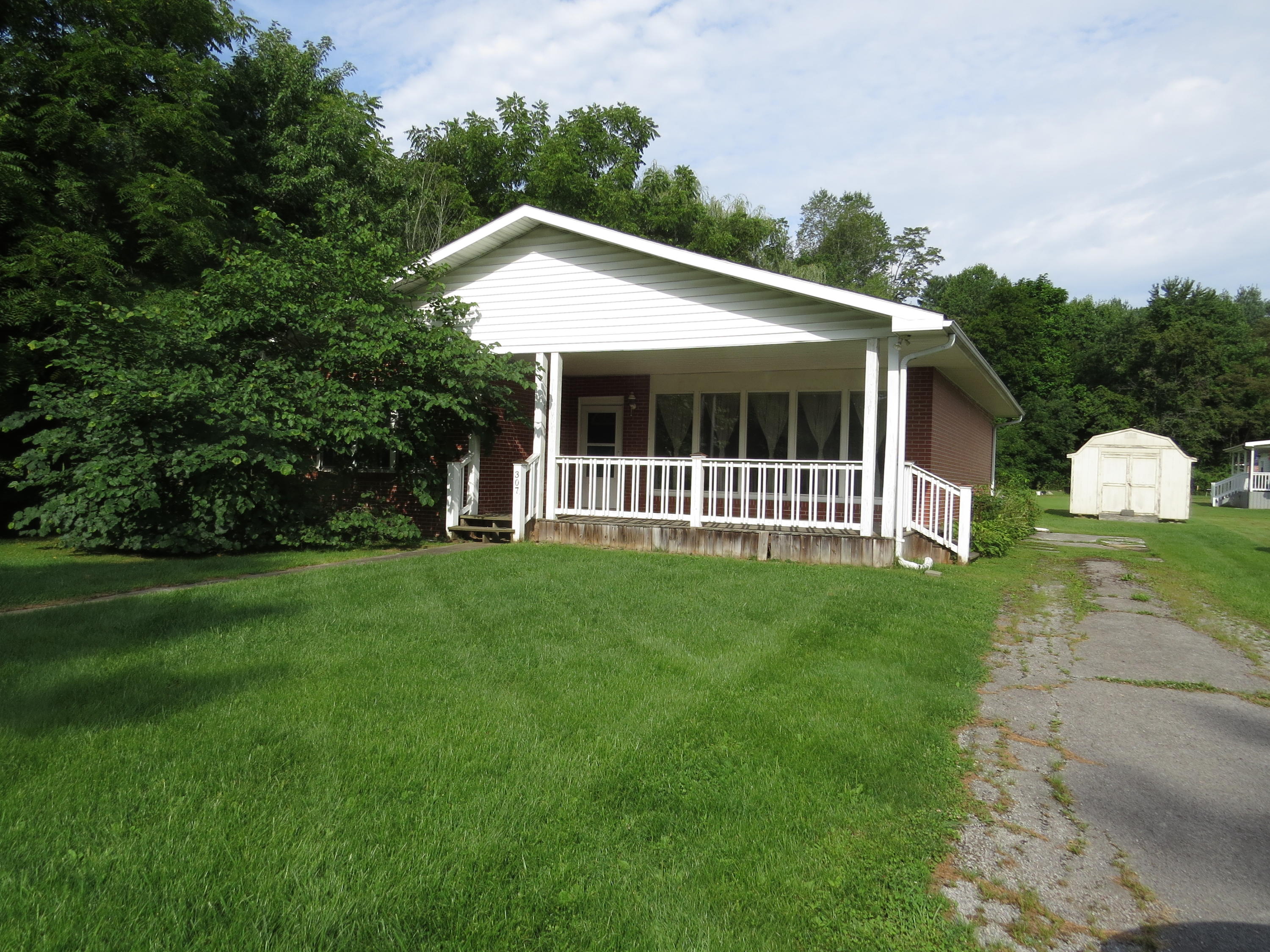 307 Birchfield Road Wise, VA 24293 - Photo 3 of 48 IMG_0039