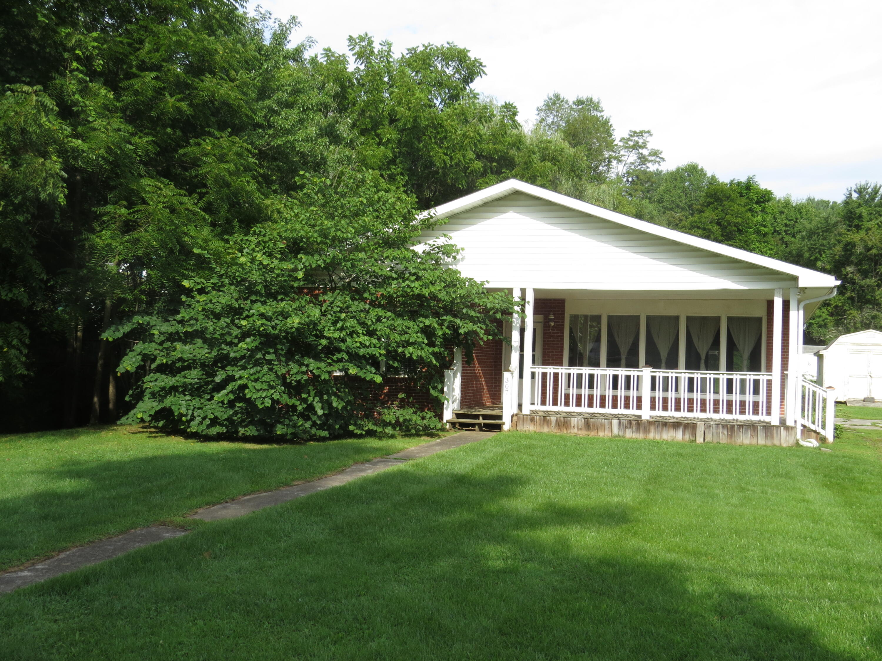307 Birchfield Road Wise, VA 24293 - Photo 8 of 48 IMG_0045