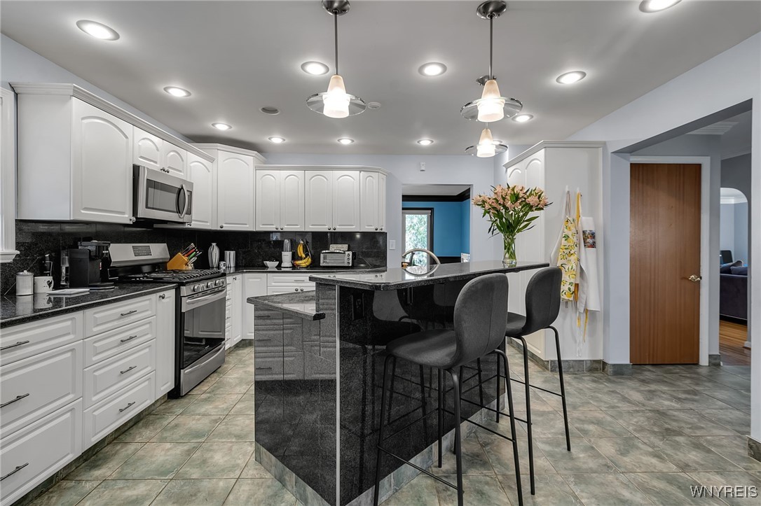 66 Devonshire Road Buffalo, NY 14223 - Photo 13 of 50