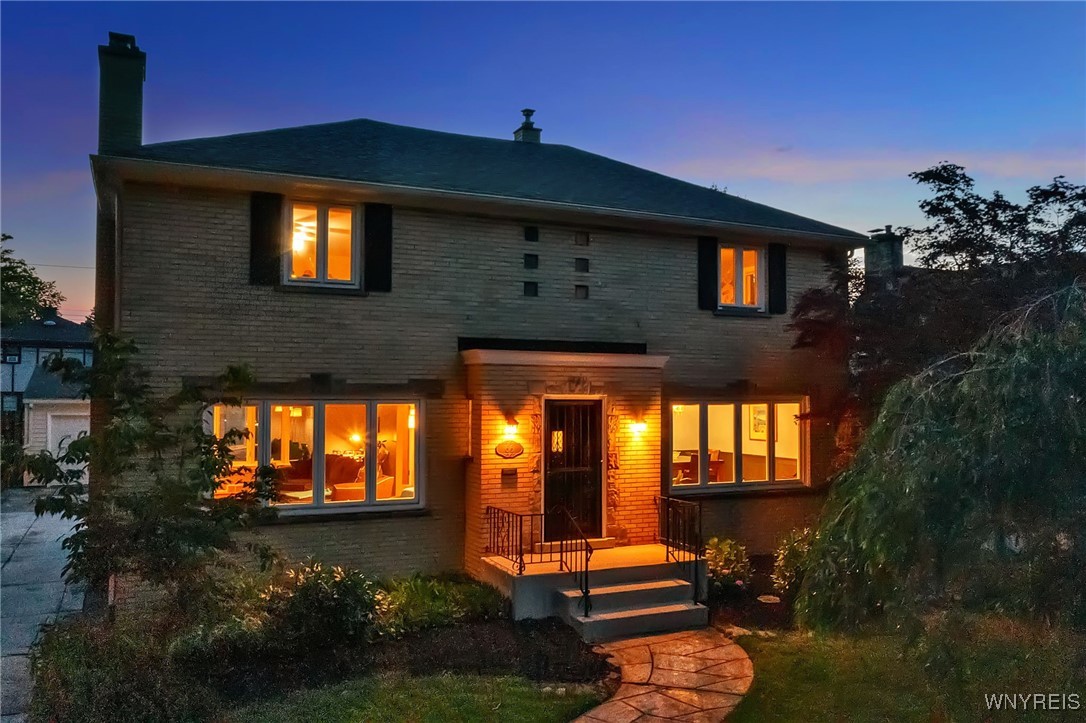 66 Devonshire Road Buffalo, NY 14223 - Photo 3 of 50