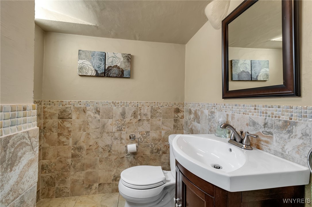 66 Devonshire Road Buffalo, NY 14223 - Photo 37 of 50