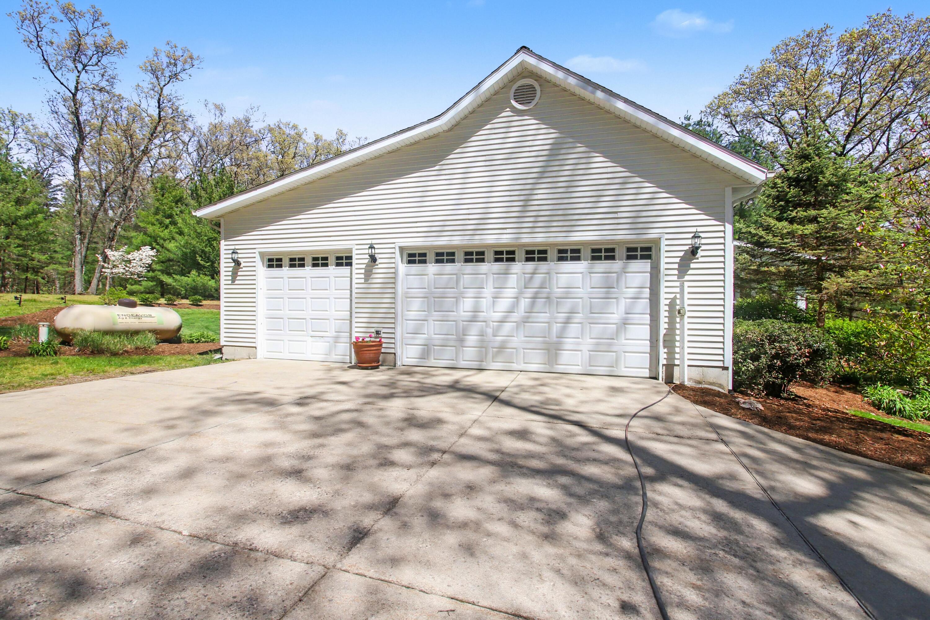 4137 Monroe Road Allegan, MI 49010 - Photo 43 of 48 044_file_2872