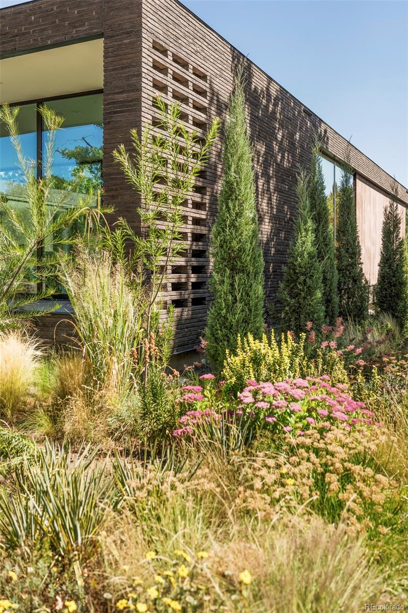 4100 Bryant Street Denver, CO 80211 - Photo 4 of 30 a view of outdoor space with garden