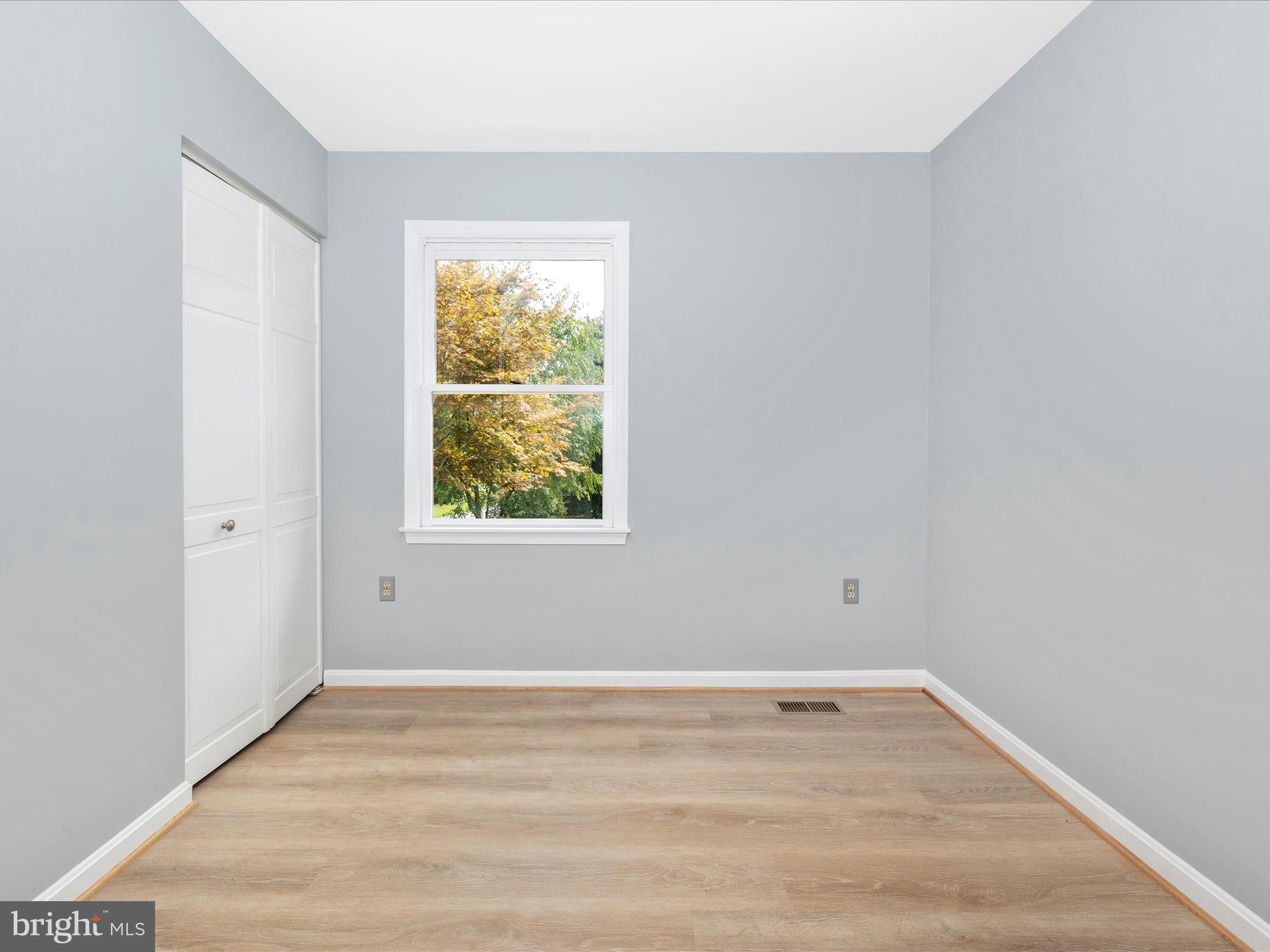 5154 Perry Road Mount Airy, MD 21771 - Photo 26 of 53 an empty room with a window