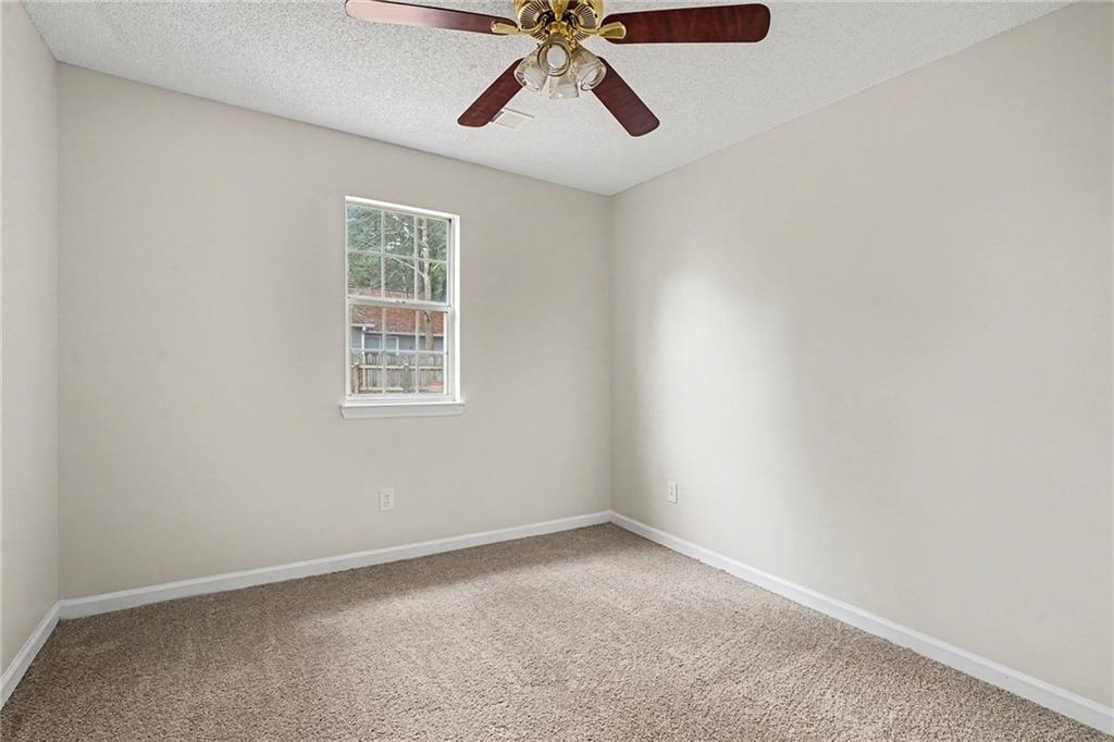 1623 Elizabeth Lane Hampton, GA 30228 - Photo 12 of 30