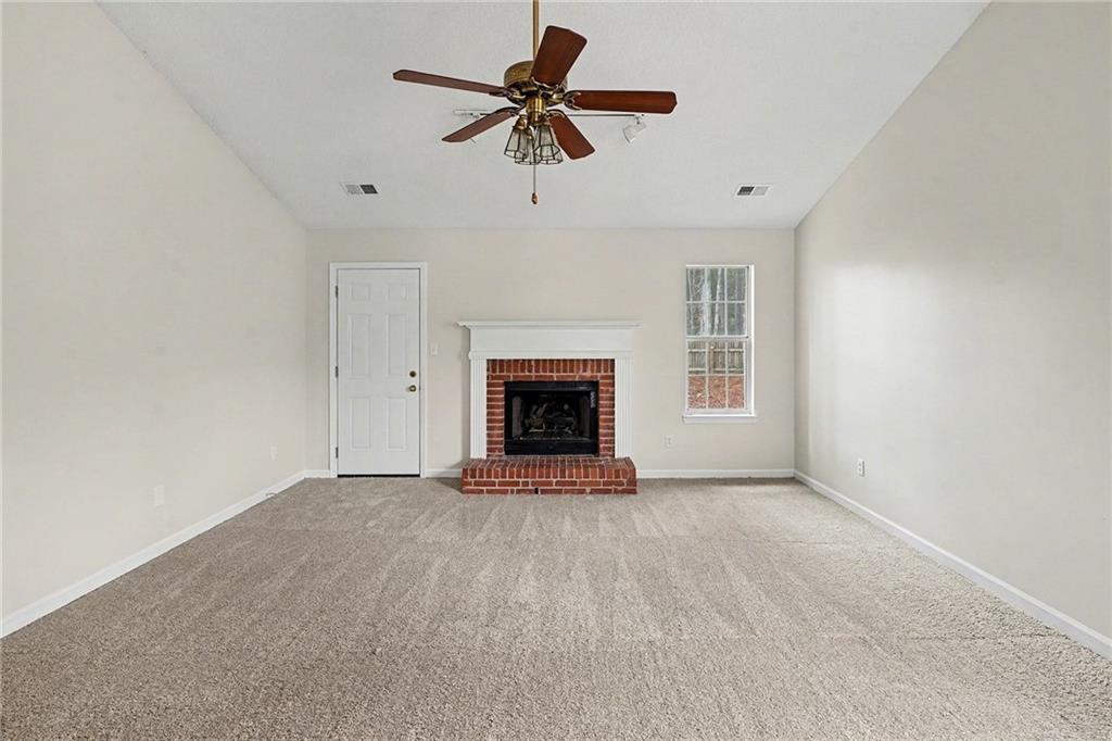 1623 Elizabeth Lane Hampton, GA 30228 - Photo 4 of 30