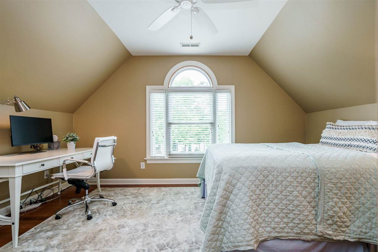 3304 Glade Spring Court Raleigh, NC 27612 - Photo 18 of 27 Photo 18