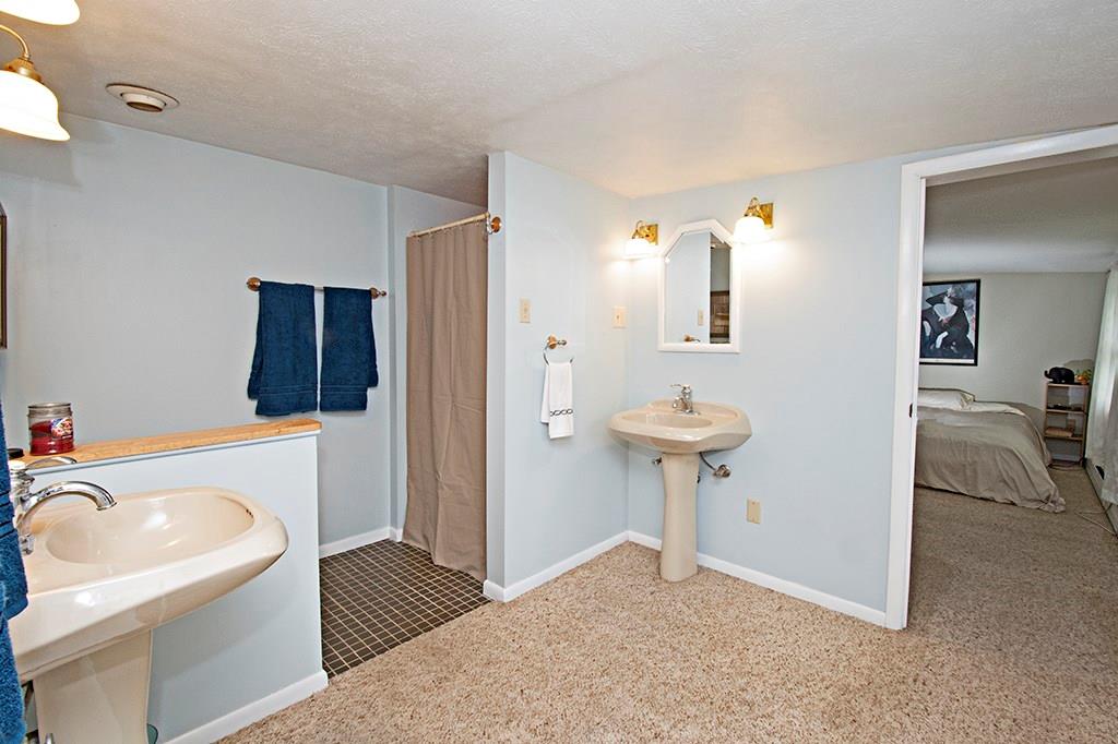 459 South Eberhart Road Butler, PA 16001 - Photo 5 of 20