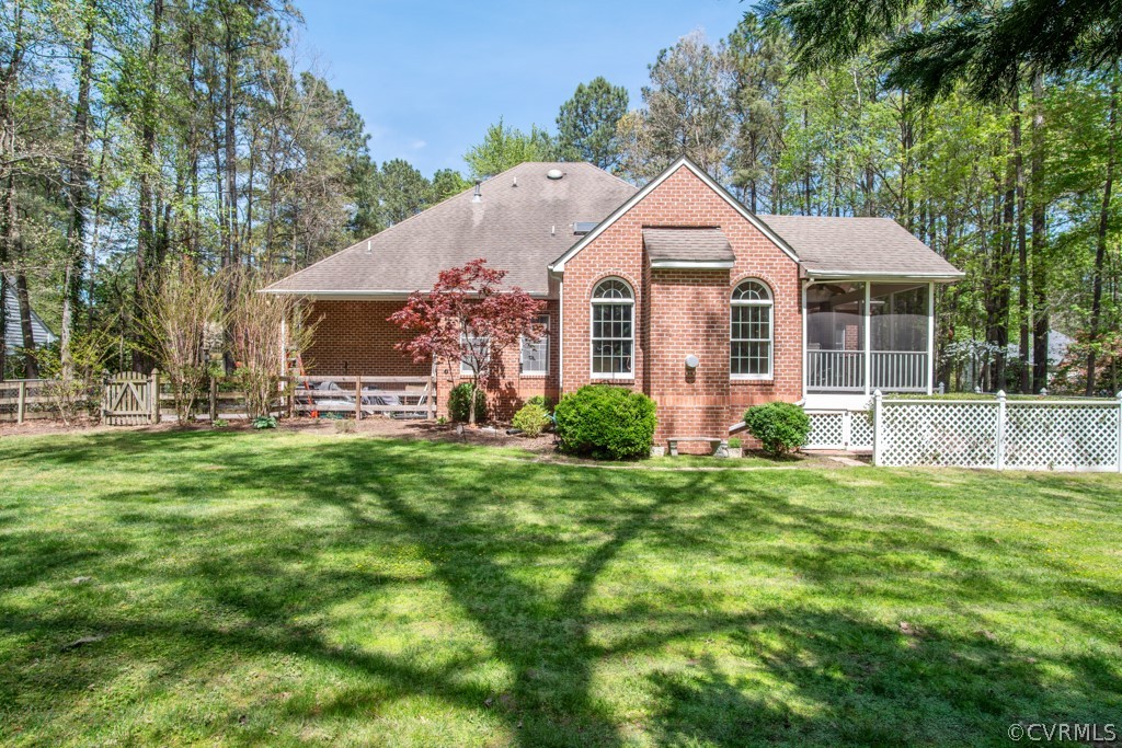 5808 Fox Briar Road Midlothian, VA 23112 - Photo 29 of 31 a front view of a house with a yard
