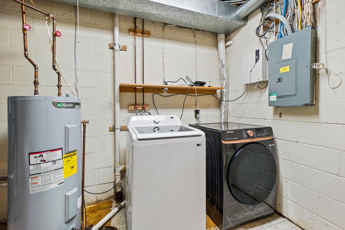 35 Bellfalls Way Nottingham, MD 21236 - Photo 28 of 30 a utility room with dryer and washer