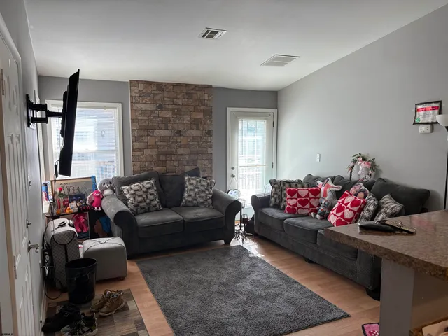 $129,500 | 700 North Franklin Boulevard, Unit 1402 SKYLINE CONDOS, Pleasantville, NJ 08232