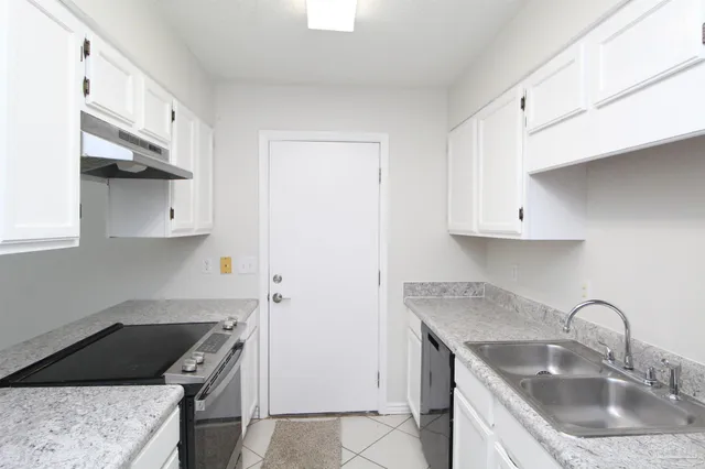 $1,550 | 408 Peppertree Terrace, Pensacola, FL 32506