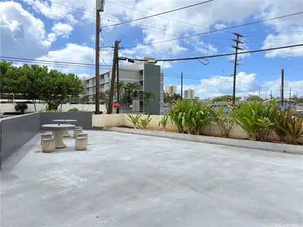 $295,000 | 2860 Waialae Avenue, Unit 4, Honolulu, HI 96826