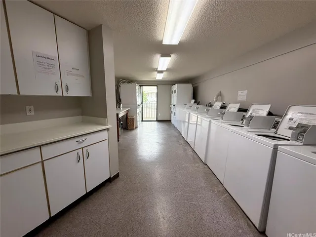 $295,000 | 2860 Waialae Avenue, Unit 4, Honolulu, HI 96826