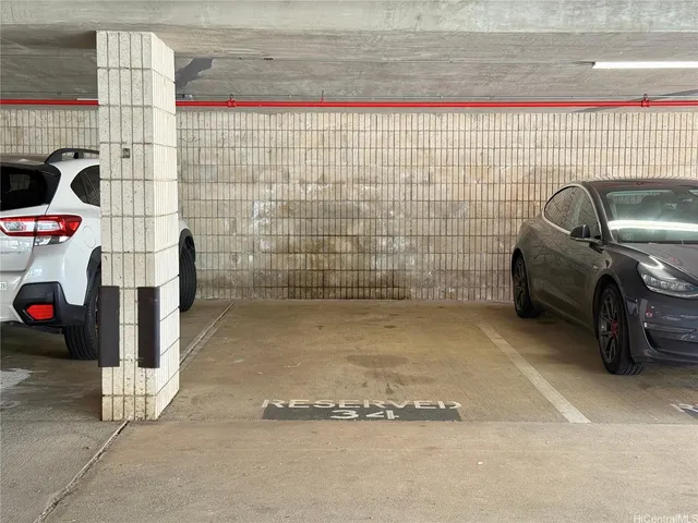 $295,000 | 2860 Waialae Avenue, Unit 4, Honolulu, HI 96826