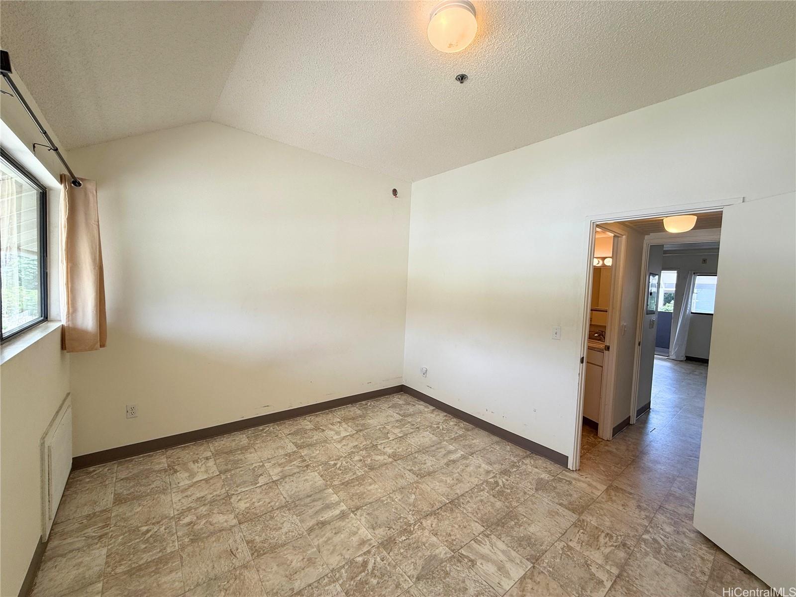 2860 Waialae Avenue, Unit 4 Honolulu, HI 96826 - Photo 4 of 16