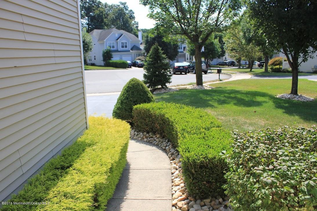 303 Wedgewood Road Morganville, NJ 07751 - Photo 4 of 31 IMG_0092