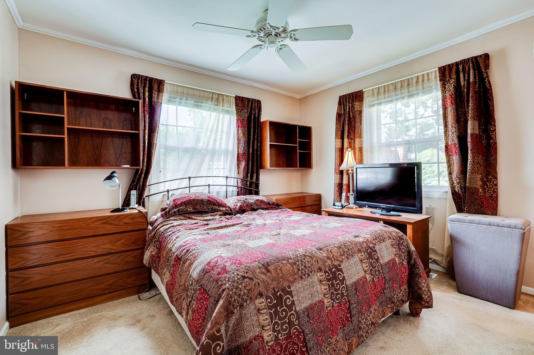 304 West Beech Road Sterling, VA 20164 - Photo 29 of 47 Gallery Image 29