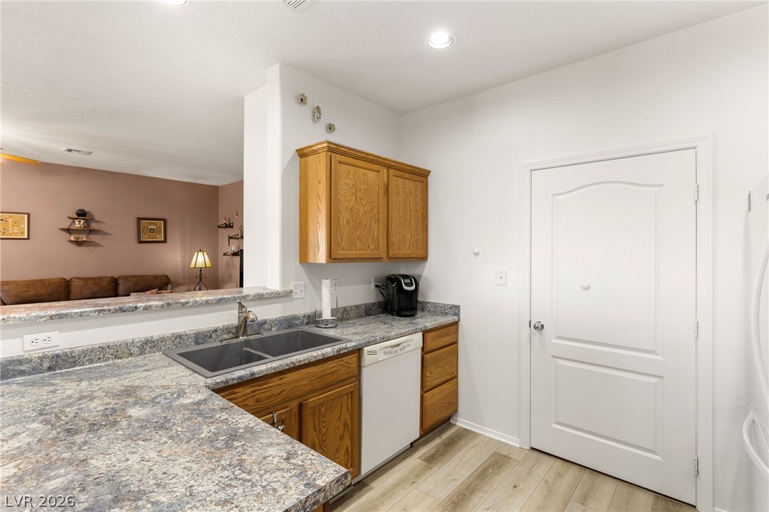 470 Turtleback Road, Unit 7B Mesquite, NV 89027 - Photo 8 of 26 Kitchen