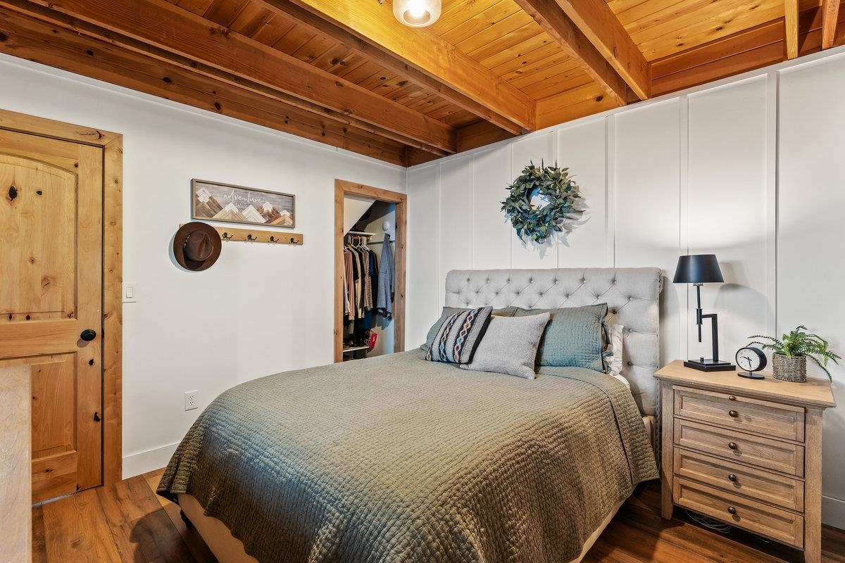 10175 Washoe Road Truckee, CA 96161 - Photo 17 of 20 a bedroom with a bed and a table