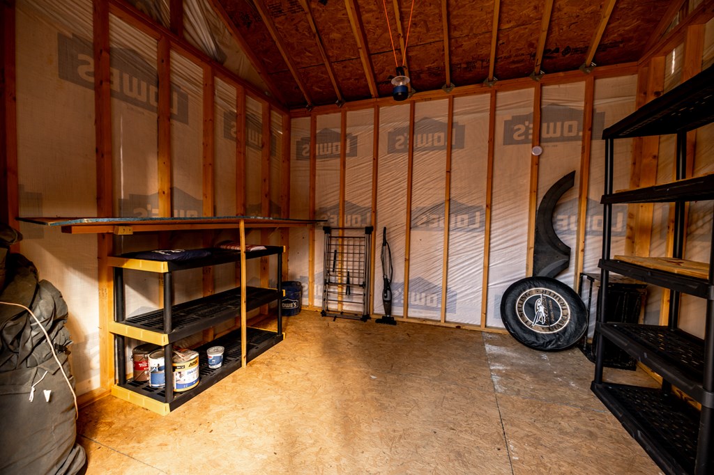 107 23rd Street Ellijay, GA 30540 - Photo 8 of 45 a view of an entryway with sitting area