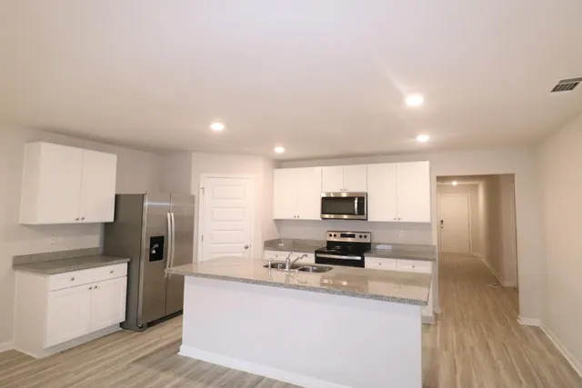 $2,300 | 3008 Jane Lane, Crestview, FL 32539