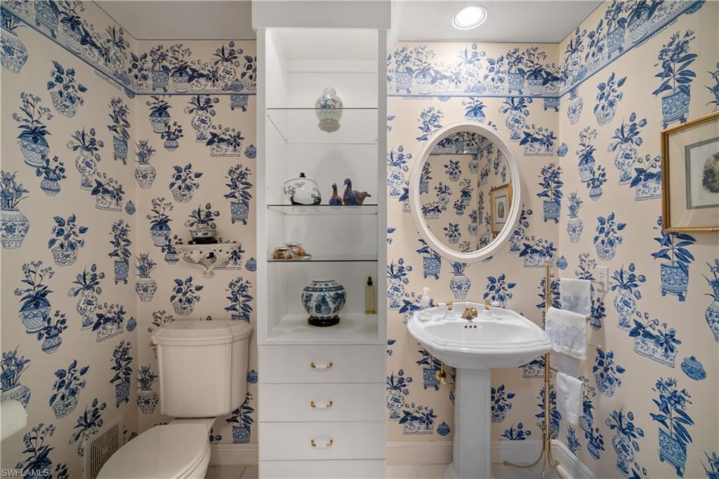 802 Tallow Tree Court Naples, FL 34108 - Photo 21 of 46 Gallery Image 21