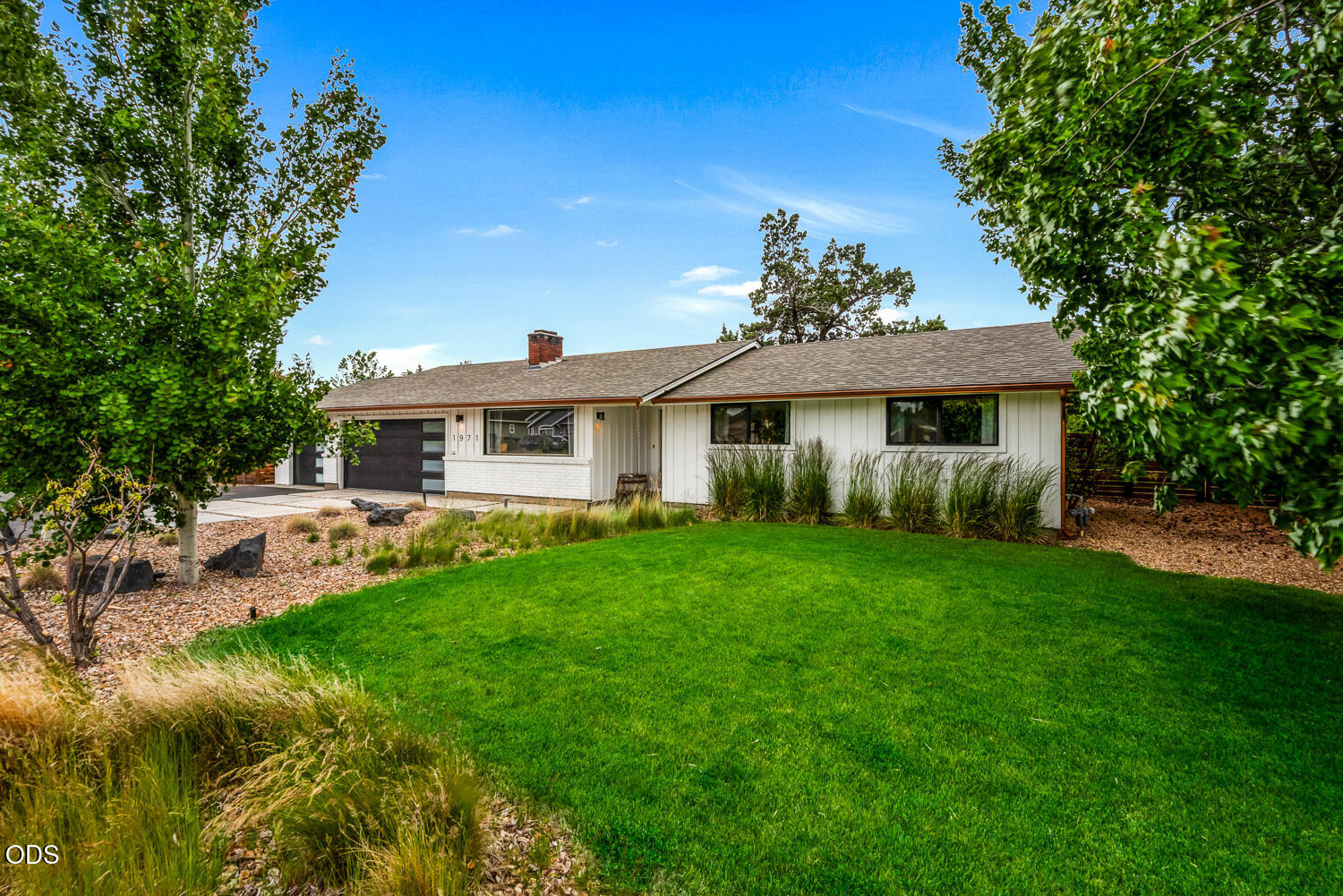 1971 Southwest 23rd Street Redmond, OR 97756 - Photo 8 of 47
