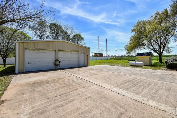 $384,999 | 2719 Vail Road, Rosenberg, TX 77471