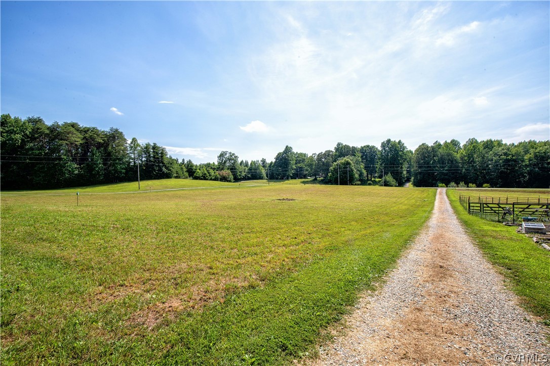 54 Pinegrove Road Cumberland, VA 23040 - Photo 3 of 42 A view of the driveway.