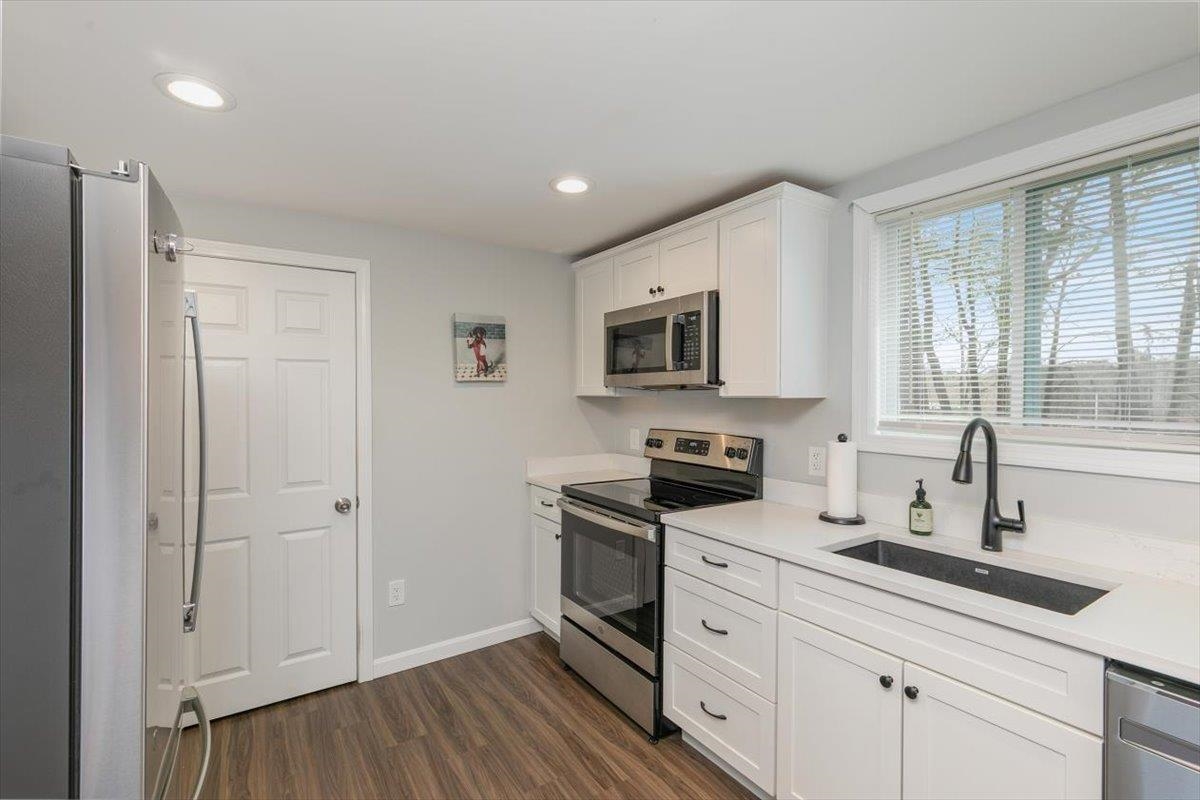 18 Old Road Plaistow, NH 03865 - Photo 5 of 29