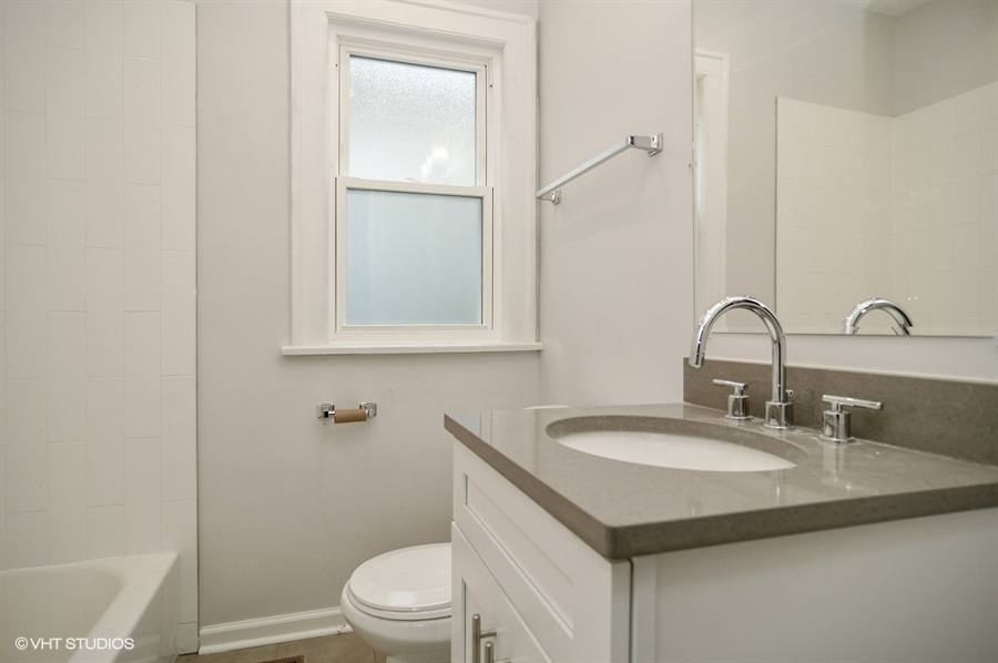 1109 Cleveland Street Evanston, IL 60202 - Photo 13 of 28