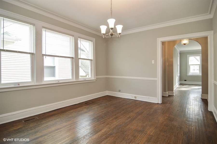1109 Cleveland Street Evanston, IL 60202 - Photo 9 of 28
