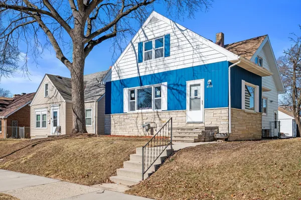 $279,900 | 6706 West Chambers Street, Milwaukee, WI 53210