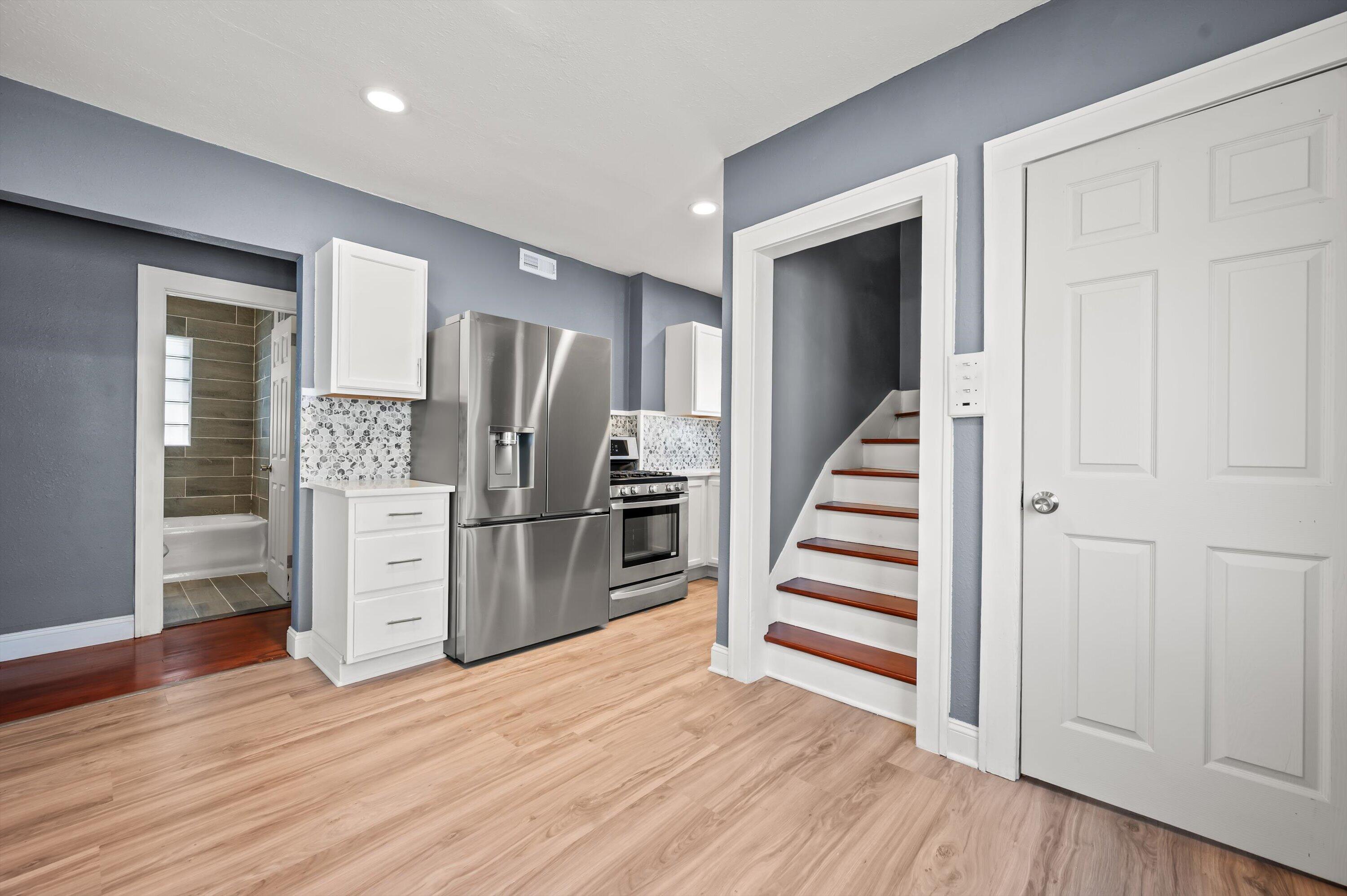 6706 West Chambers Street Milwaukee, WI 53210 - Photo 11 of 33 15-DSC2322
