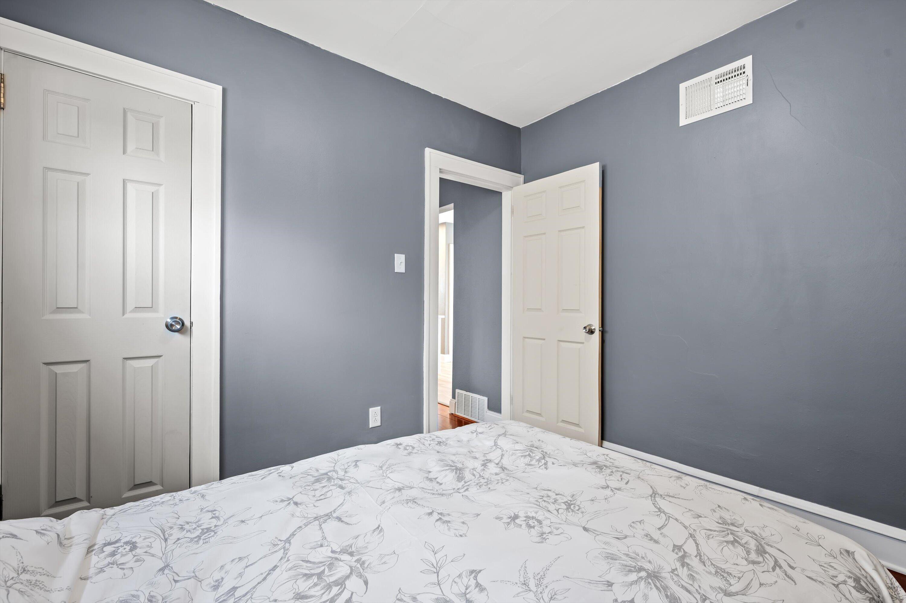 6706 West Chambers Street Milwaukee, WI 53210 - Photo 17 of 33 21-DSC2355